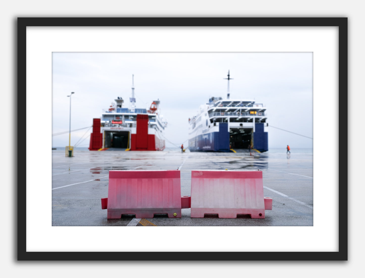 Rafina Red Blue