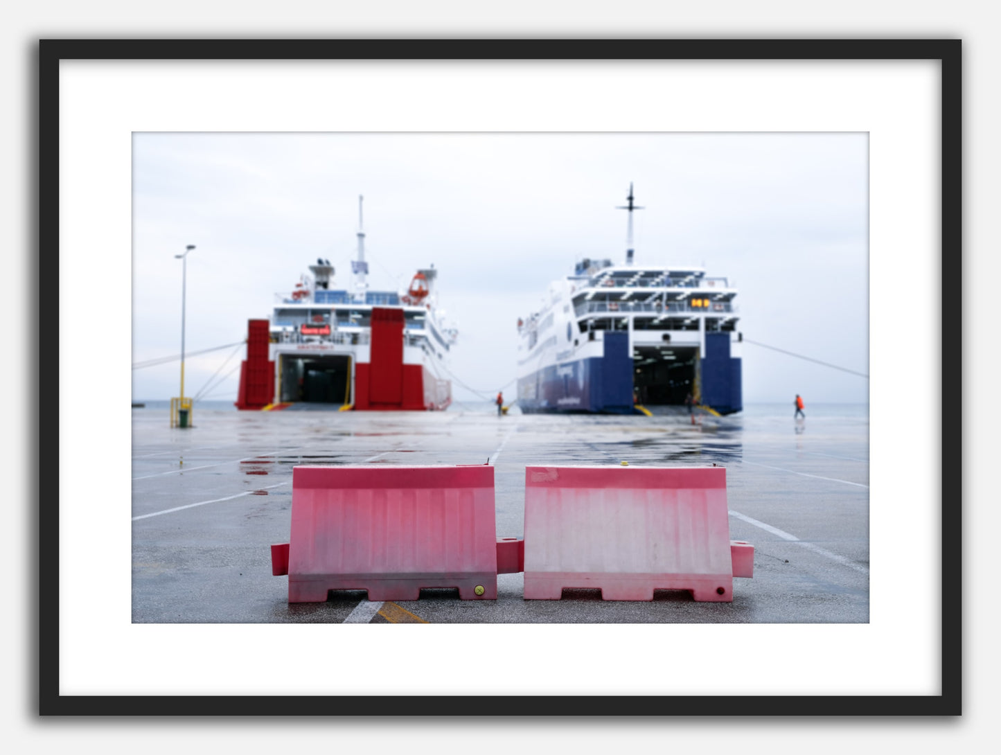 Rafina Red Blue