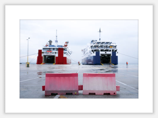 Rafina Red Blue
